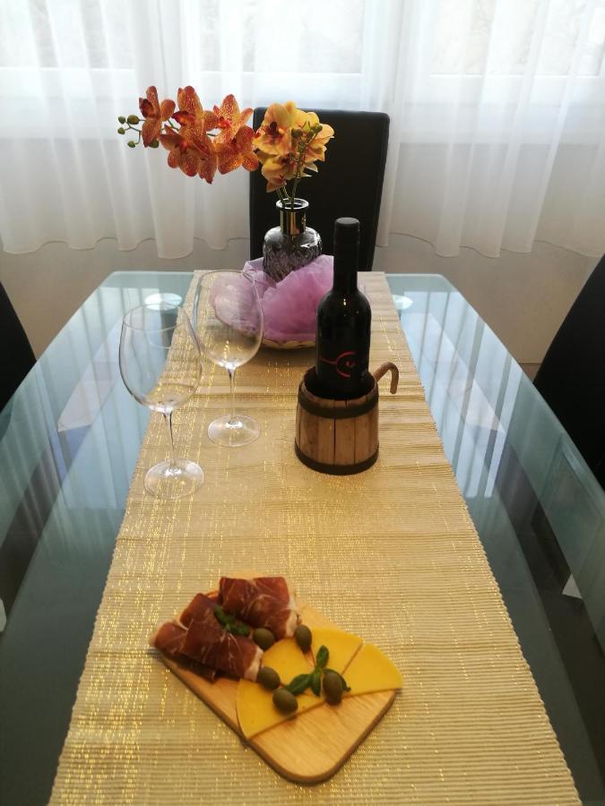 Relax Apartman สปลิท ภายนอก รูปภาพ